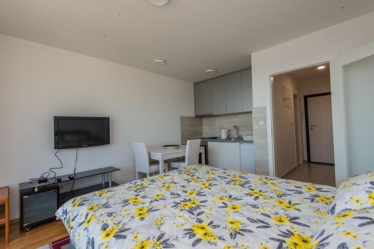 Hafsa Apartments Sarajevo City View Buitenkant foto
